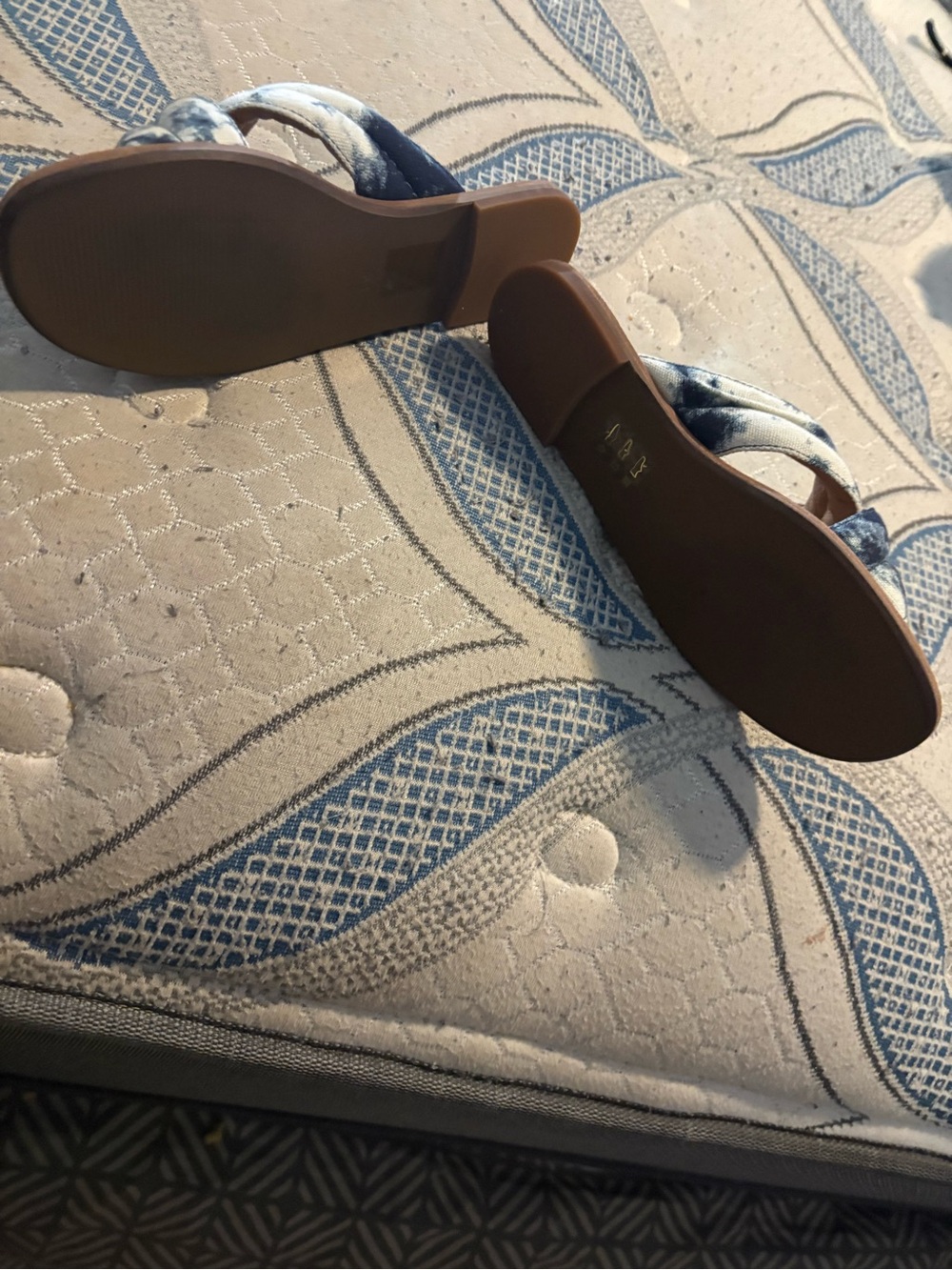Madewell Blue and White Tie-Dye Slide Sandals